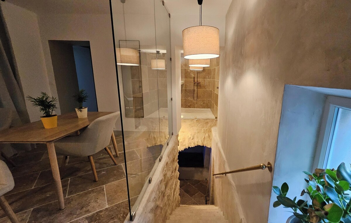 THE SAULE SUITE